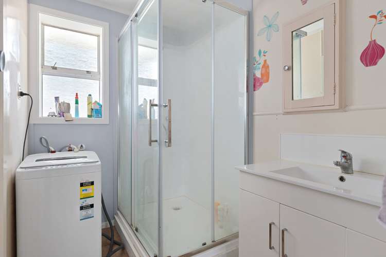 38A & 38B Anthony Crescent Bader_26