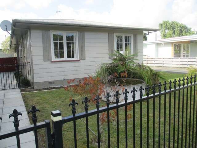 15a Wikiriwhi Crescent Awapuni_1