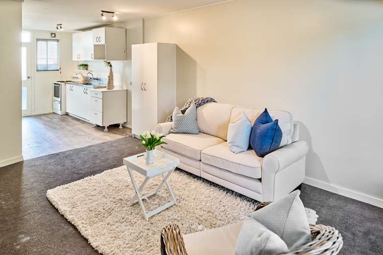 2/35 Mana Esplanade Paremata_7