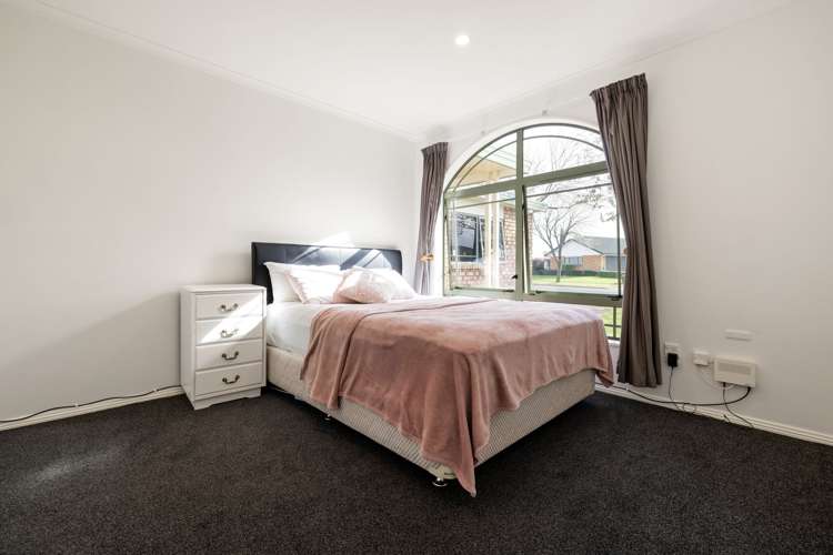 6 Bouverie Crescent Flagstaff_17