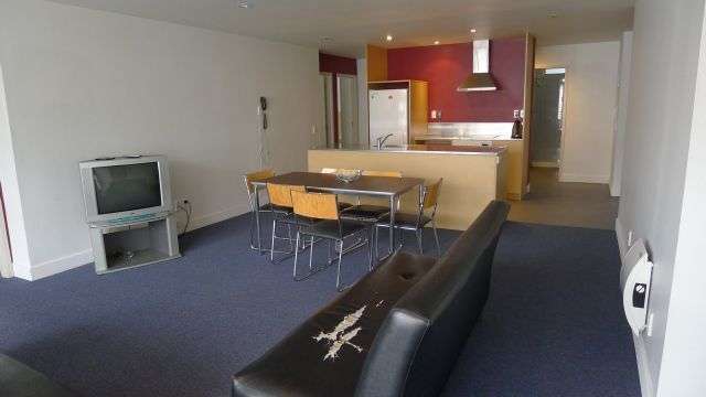 8/27 Hanson Street Mount Cook_2