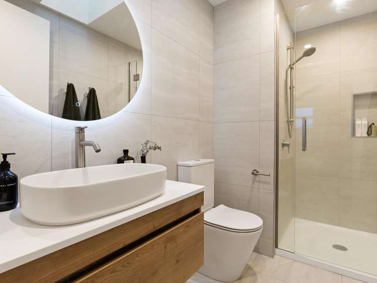 2/6 Kimbolton Street Rototuna North_13