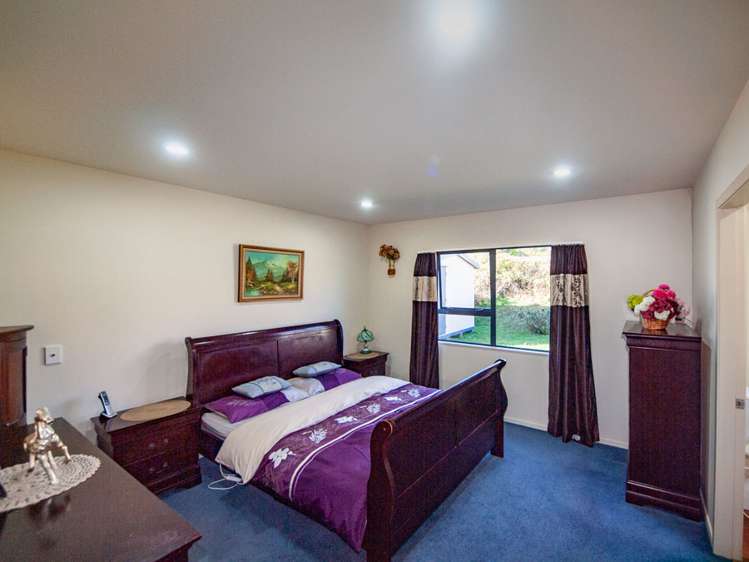 8 Silver Pine Avenue Woodridge_8