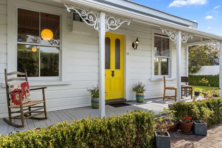 24 Dillons Point Road Islington_1