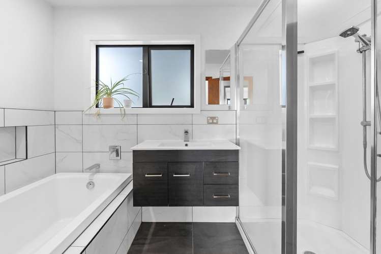 19 Reid Avenue Luggate_9
