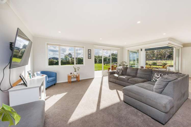 106 Reid Line East Aorangi_12