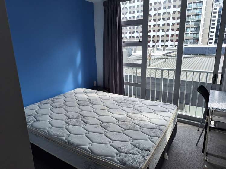 2A/50 Liverpool Street 10015_8