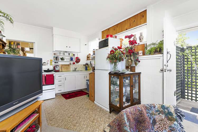 34 Lloyd Street Parkvale_14