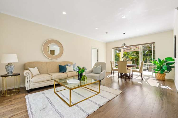 12 Oakford Park Crescent Greenhithe_10