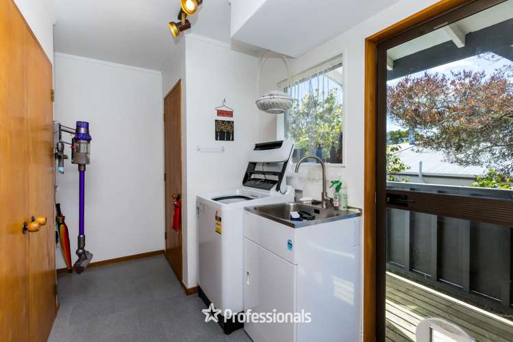 2 Fenchurch Grove Stokes Valley_11