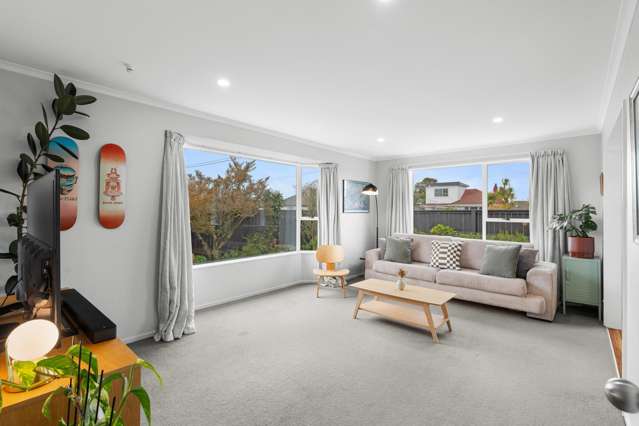 123 Gilberthorpes Road Hei Hei_4