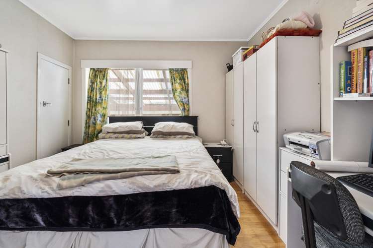 22 Brennan Avenue Te Atatu Peninsula_11