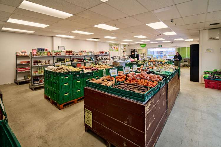 129-131 High Street Hutt Central_36