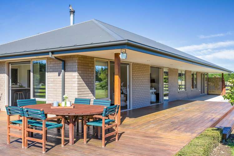 2840 South Eyre Road West Eyreton_23