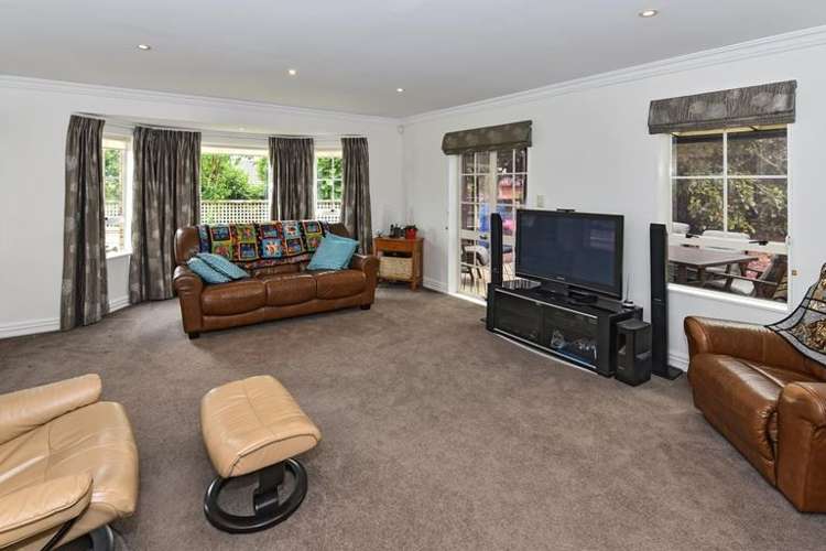 2 Muka Close The Gardens_5