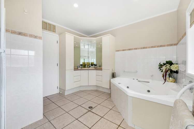 32 Haseler Crescent Mellons Bay_7