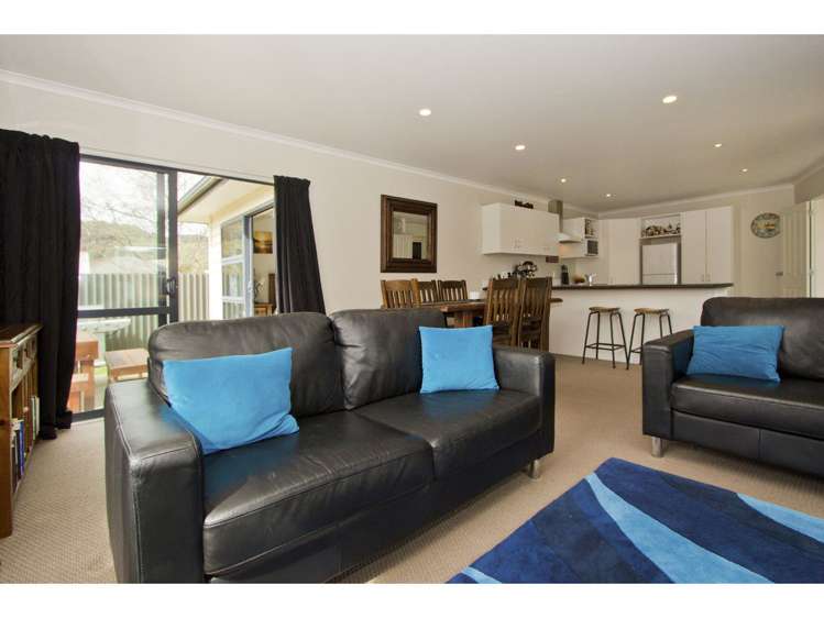 7 Woodland Grove Wainuiomata_7