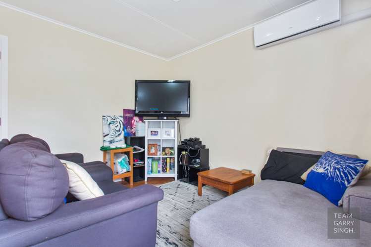 16 Clarkson Crescent Otara_2