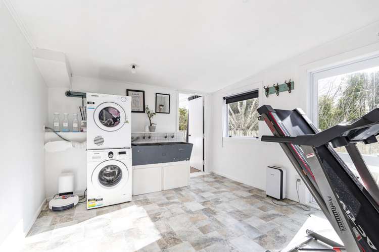 1870 Egmont Road Inglewood_17