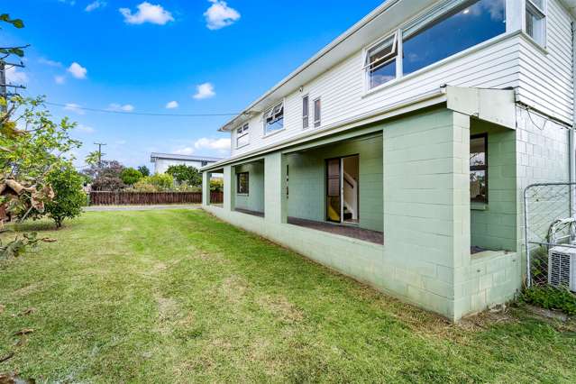 102 Tirimoana Road Te Atatu South_4