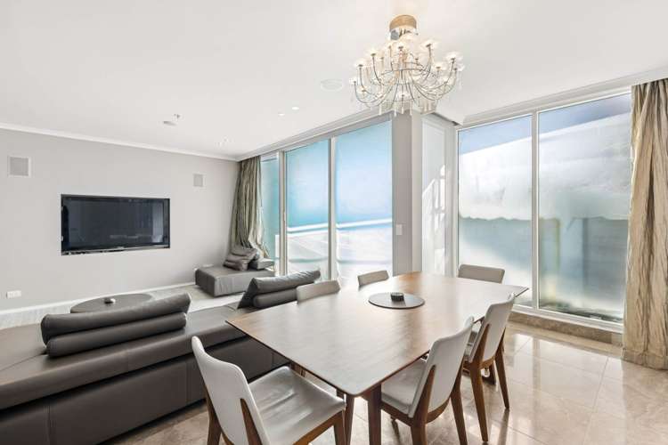 2703/8 Albert Street City Centre_10