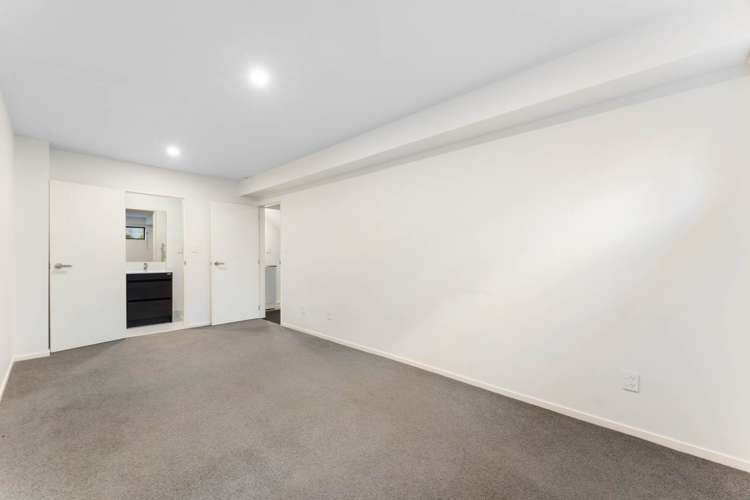 4/4 McQuoid Place Glenfield_10