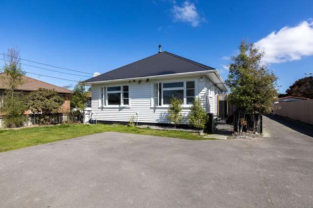Renovated Family Living with Income Potential