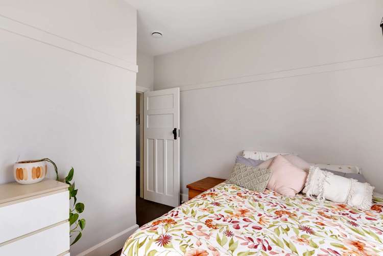 117 Creek Road Allenton_17