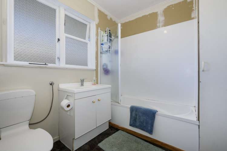 574 Fraser Street Greerton_11