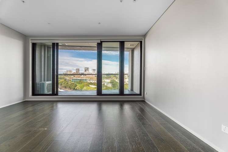 808/70 Sale Street_1