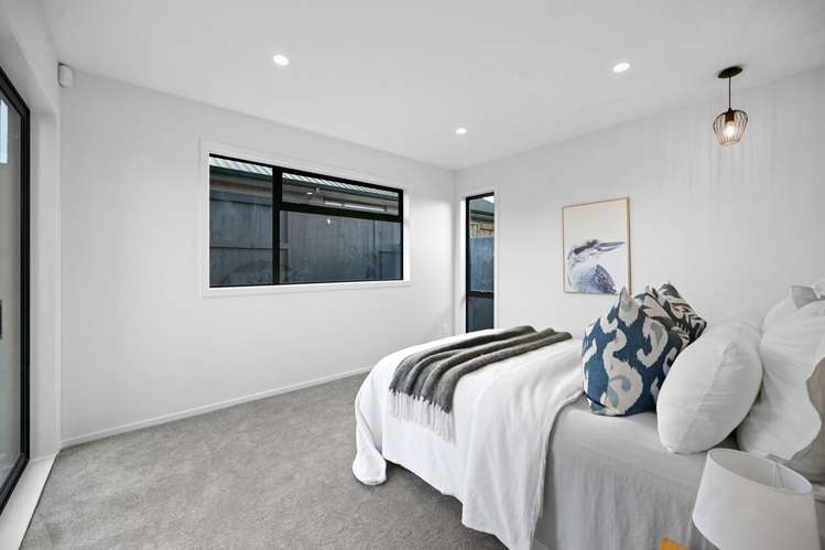 17 Auburn Green Peacocke_16