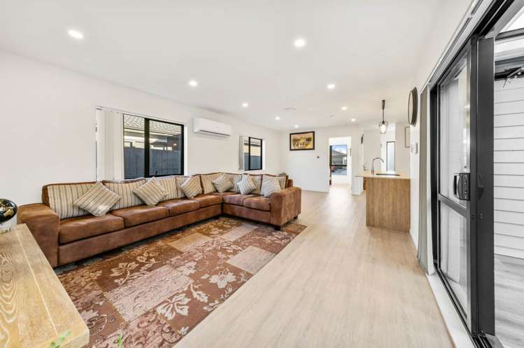 16 Survila Street Takanini_8