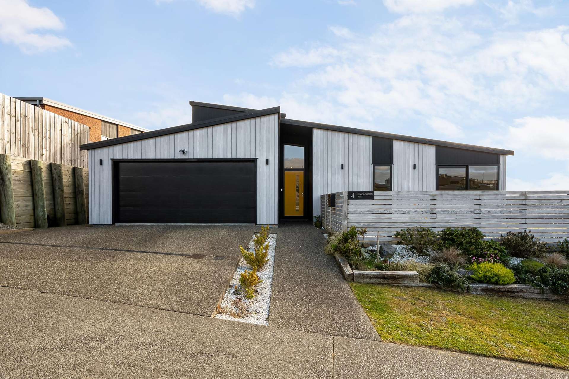 4 Lemonwood Way Woodridge_0