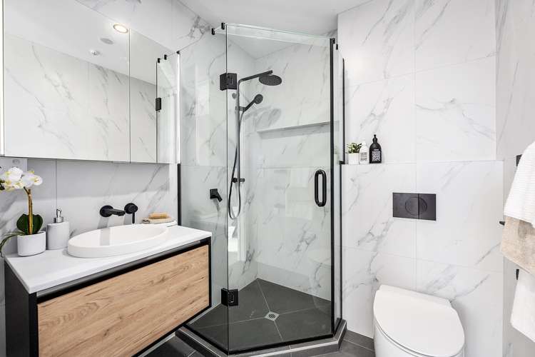 1/12 Burns Avenue Takapuna_11