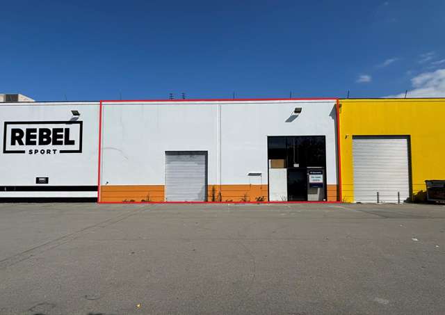 Retail Space between Rebel Sport & Golf Warehouse