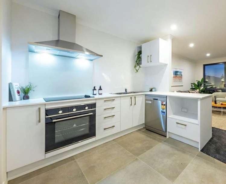 61 Saddleback Crescent Papakura_4