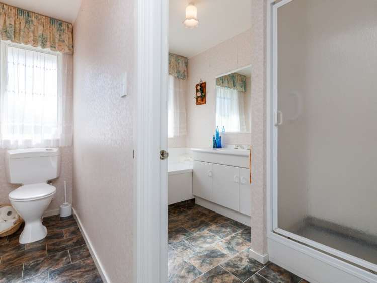 11 Strachan Way Highbury_5