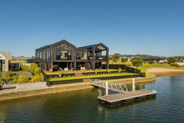 Award-Winning Waterfront Luxury in Whitianga
