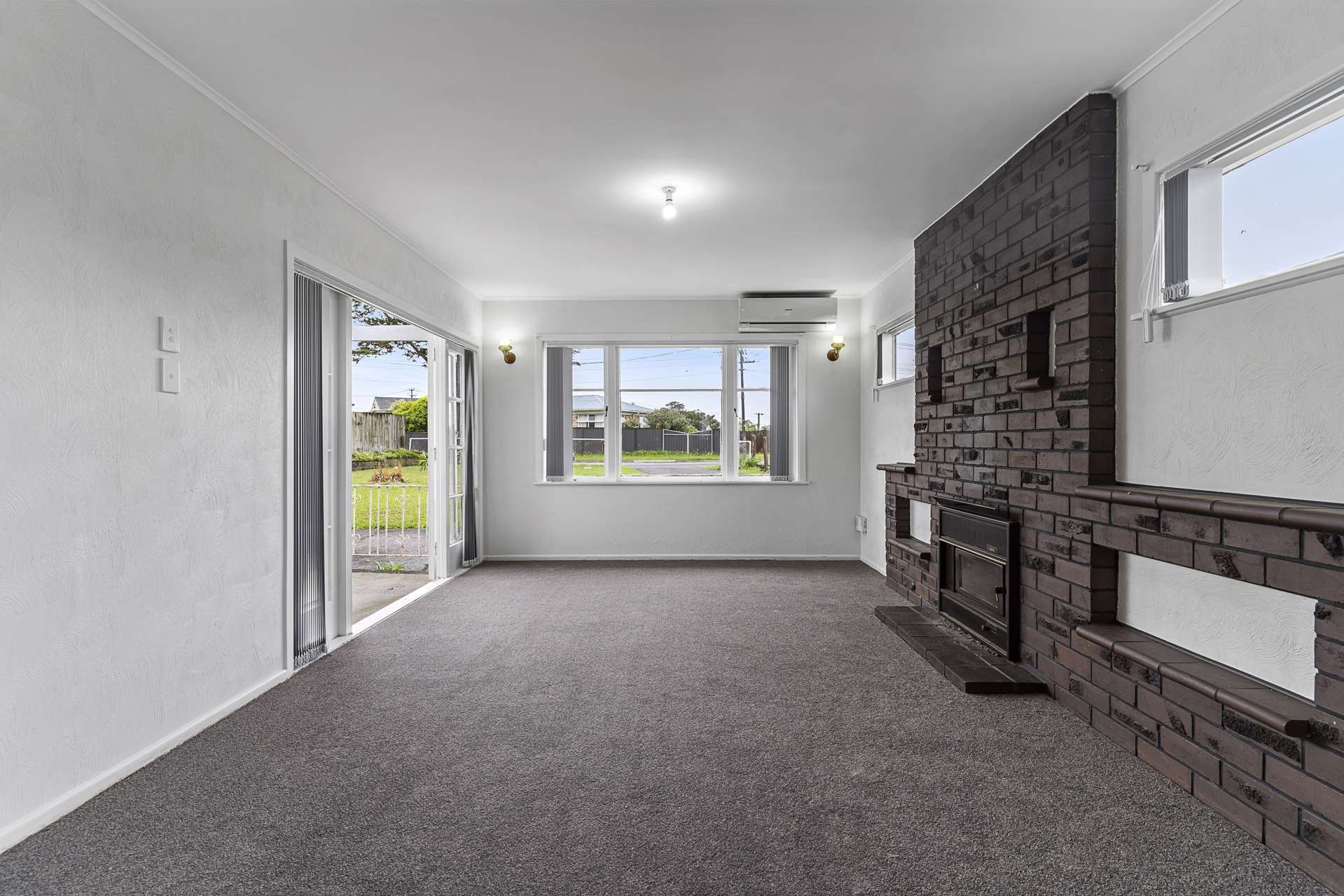 47 Royal View Road Te Atatu South_0