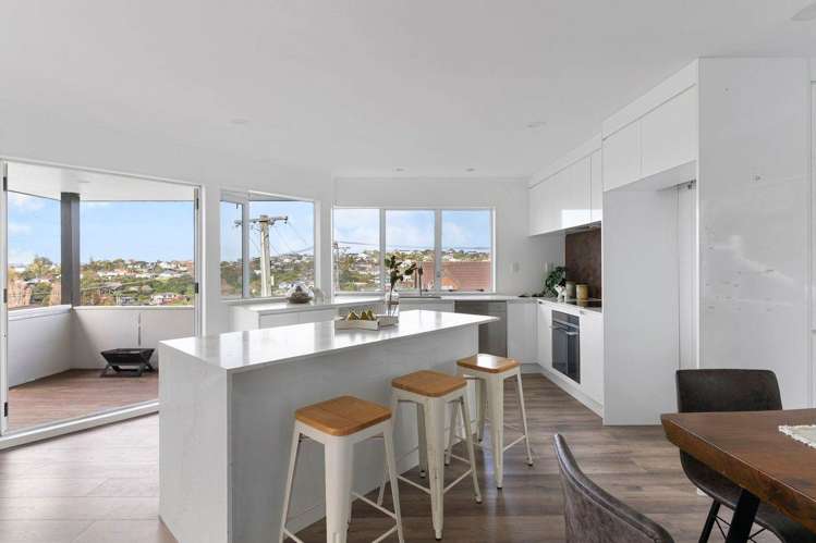2/9 Colmar Road Mellons Bay_39