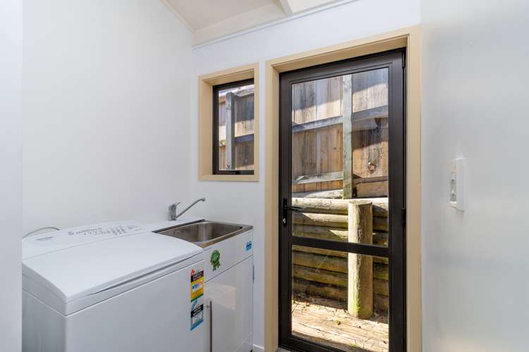 19b Murphy Street Toi Toi_8