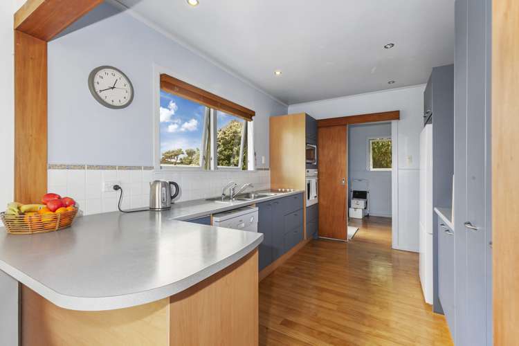 64 Stott Avenue Birkdale_9