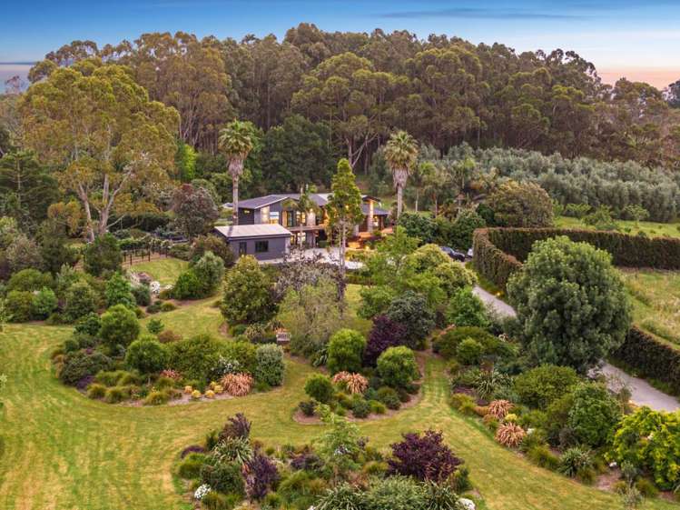 1079 Kahikatea Flat Road Waitoki_17