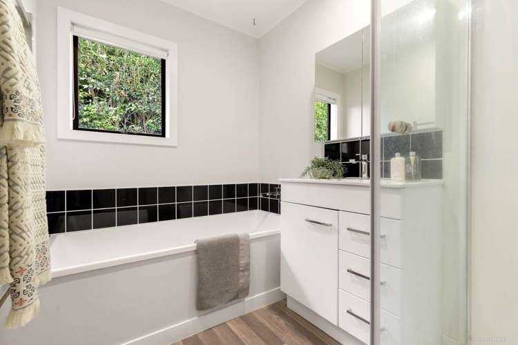 57 Riverside Drive Waiuku_11