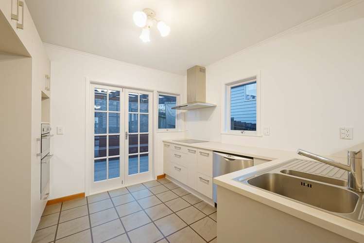 82 & 82A Sunnybrae Road Hillcrest_12