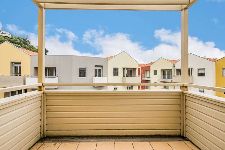 53/305 Evans Bay Parade Hataitai_14