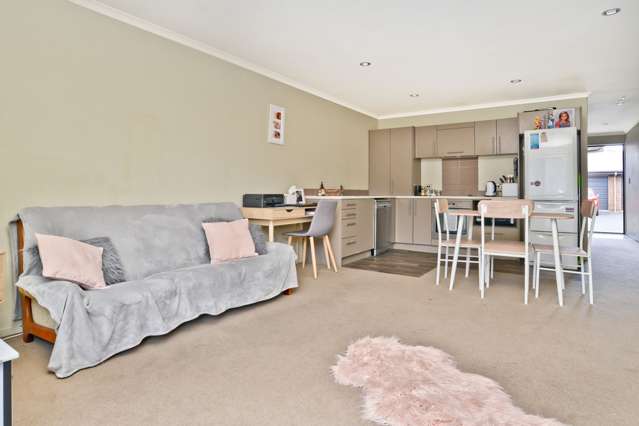 8/31 Jones Crescent Melville_1