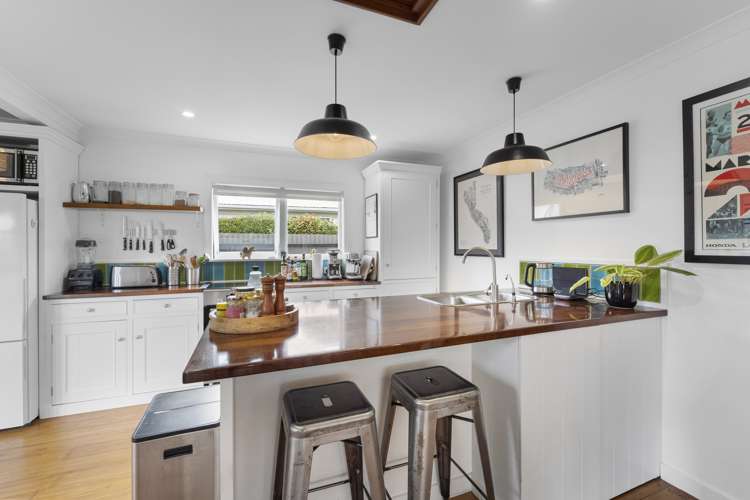 9 Gavin Road Raumati Beach_5