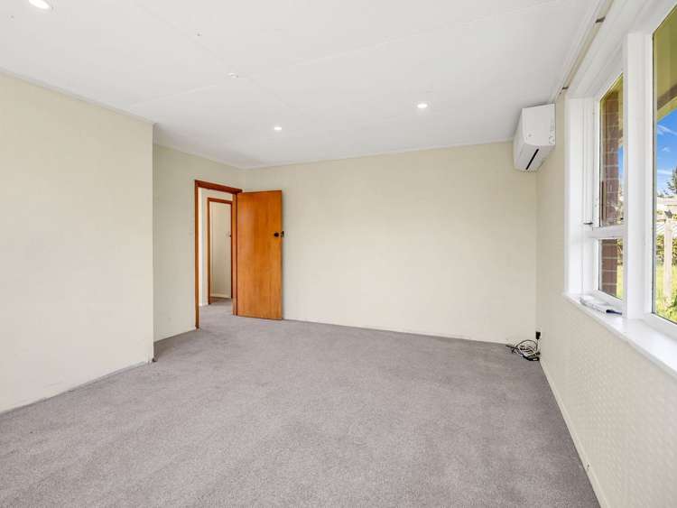 15 Kennard Crescent Karitane_13