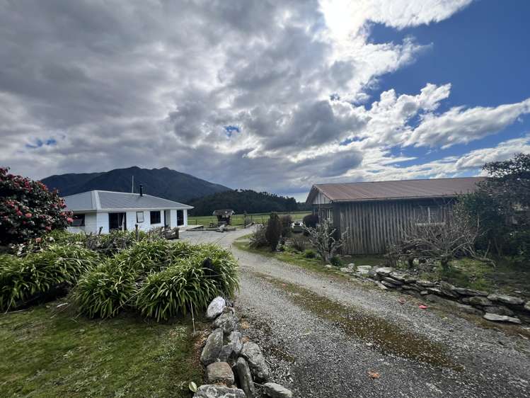 1566 Lake Brunner Road Inchbonnie_2